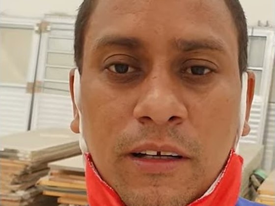 Capa do vídeo de Marcos, Vendedor de uma grande loja de materiais de construção